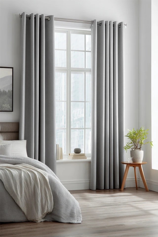 Triple-weave thermal panels in soft grey